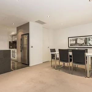 Glebe Park City Act Apartment